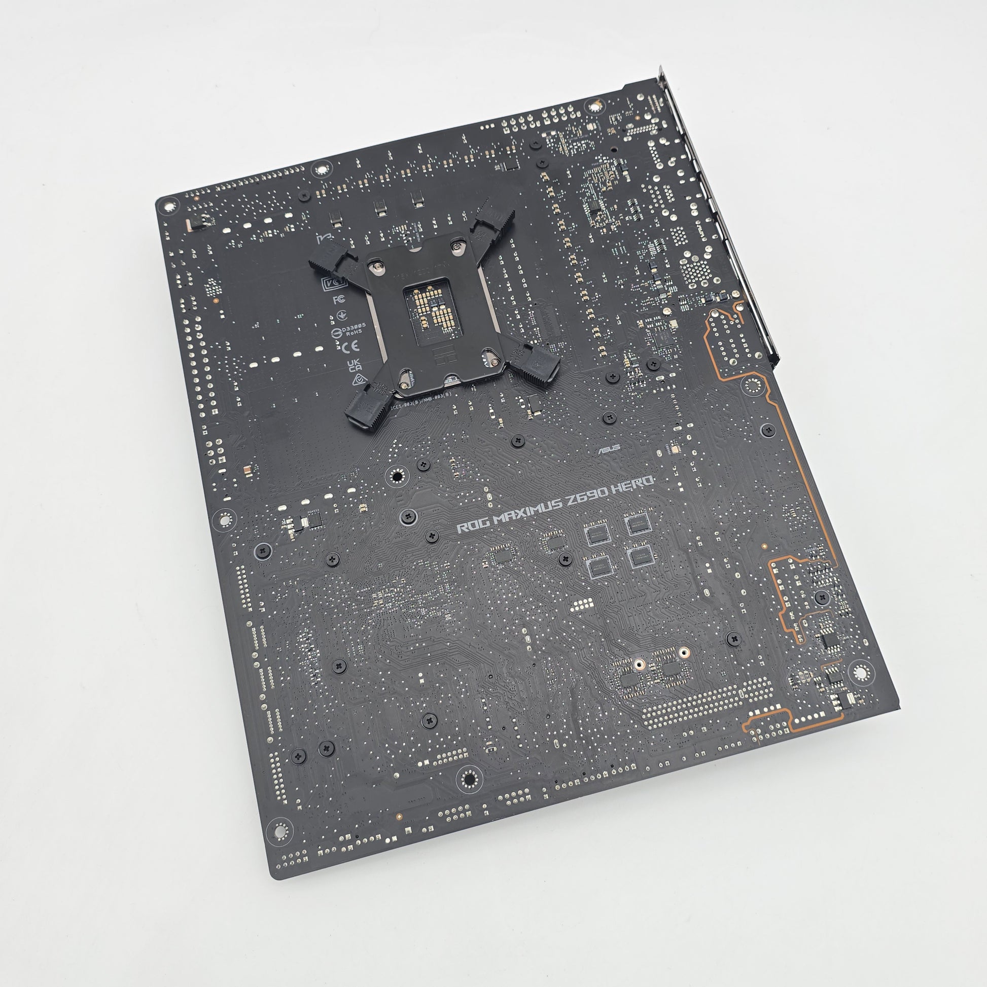 ASUS ROG Maximus Z690 Hero, Intel LGA1700, ATX Gaming Motherboard