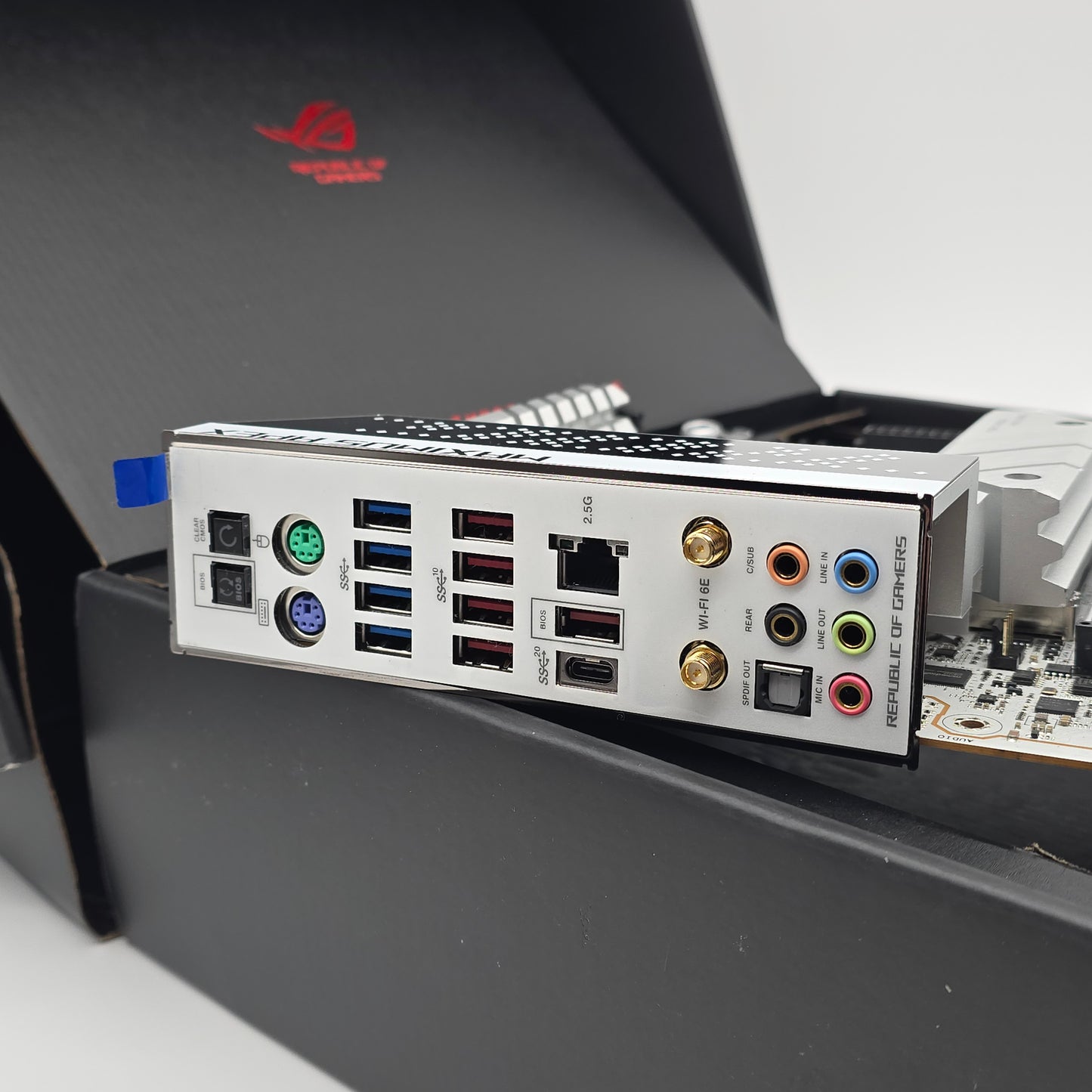 ASUS ROG Z790 Maximus Apex White, Intel Socket Type LGA 1700 Gaming Motherboard