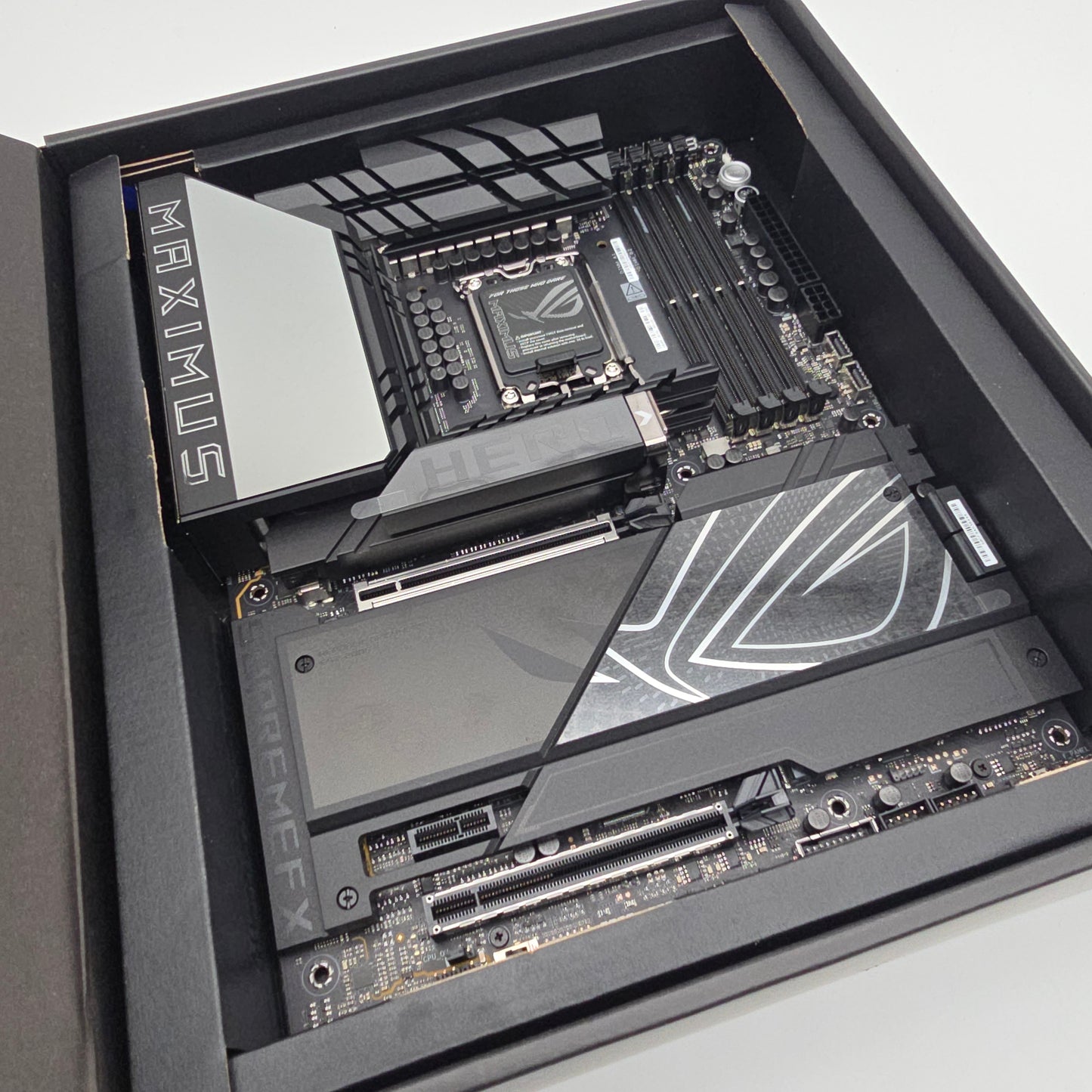 ASUS ROG Maximus Z890 Hero, Intel Socket LGA 1851, ATX Desktop Gaming Motherboard
