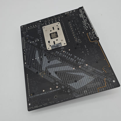 ASUS ROG STRIX B650E-F Gaming WiFi, Socket AM5, ATX Desktop Gaming Motherboard