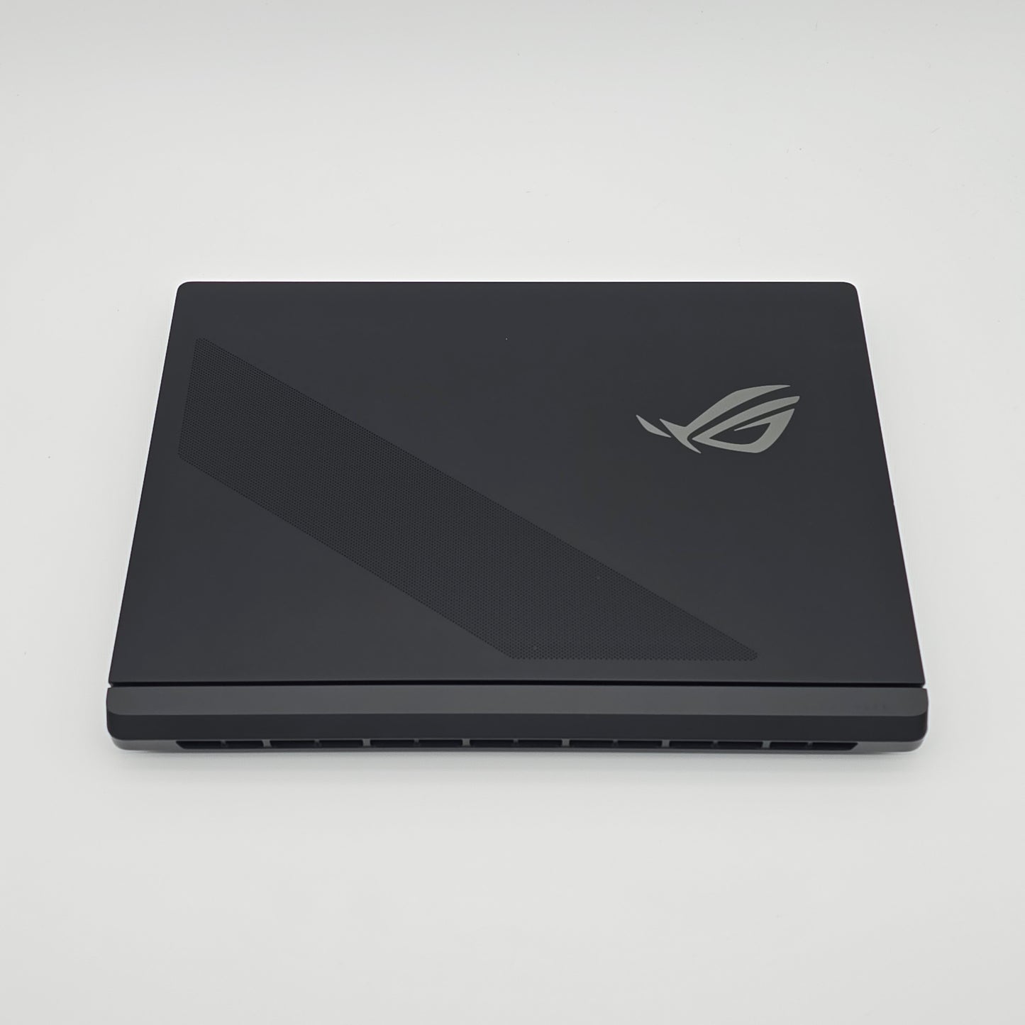 ASUS ROG STRIX SCAR 18, NVIDIA RTX 5090, Intel Ultra 9 275HX, 2TB NVMe, 32GB DDR5, QHD+ 240Hz Screen 18"