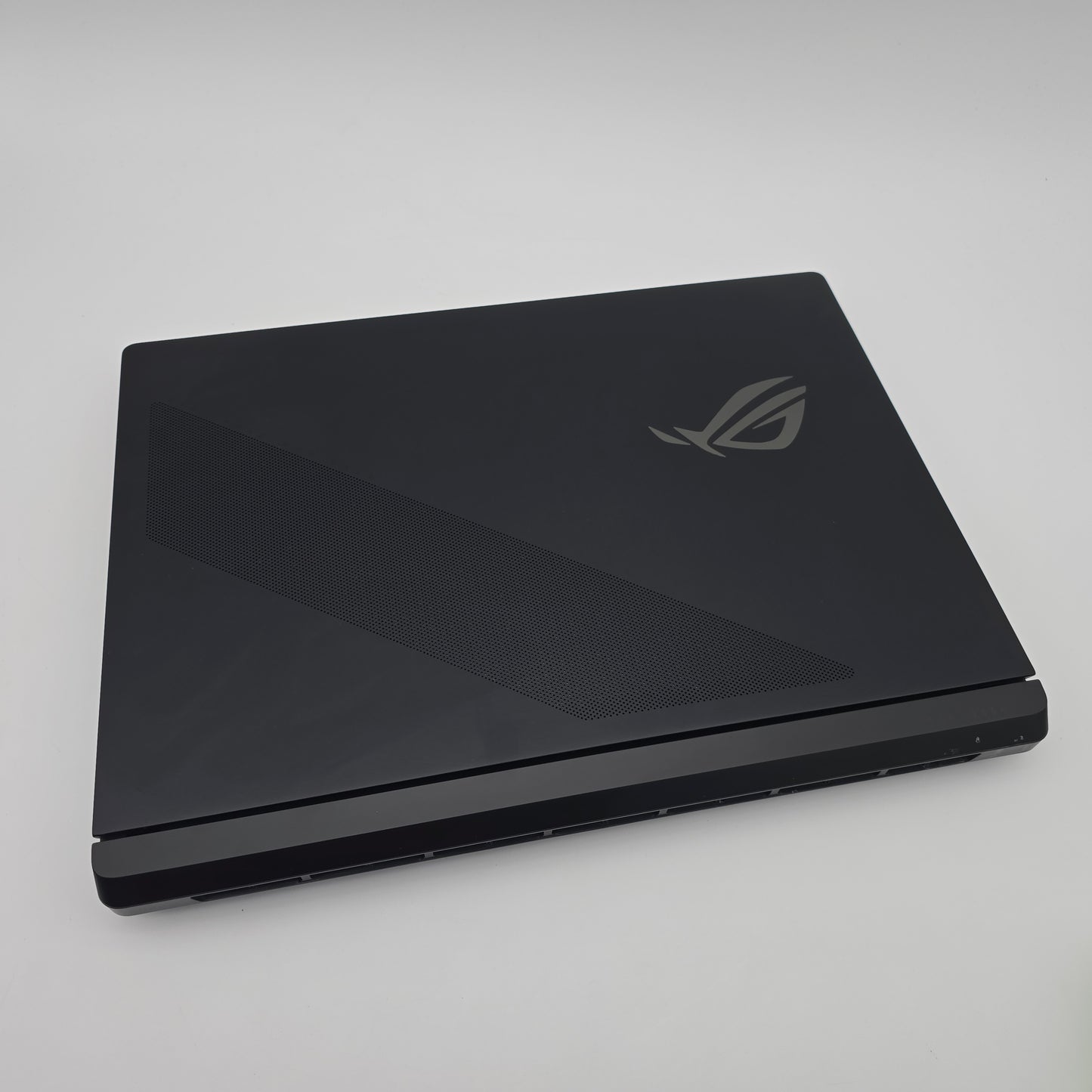 ASUS ROG STRIX SCAR 18, RTX 5080, Intel Core Ultra 9 275HX, 32GB DDR5, 2TB NVME, 18" QHD