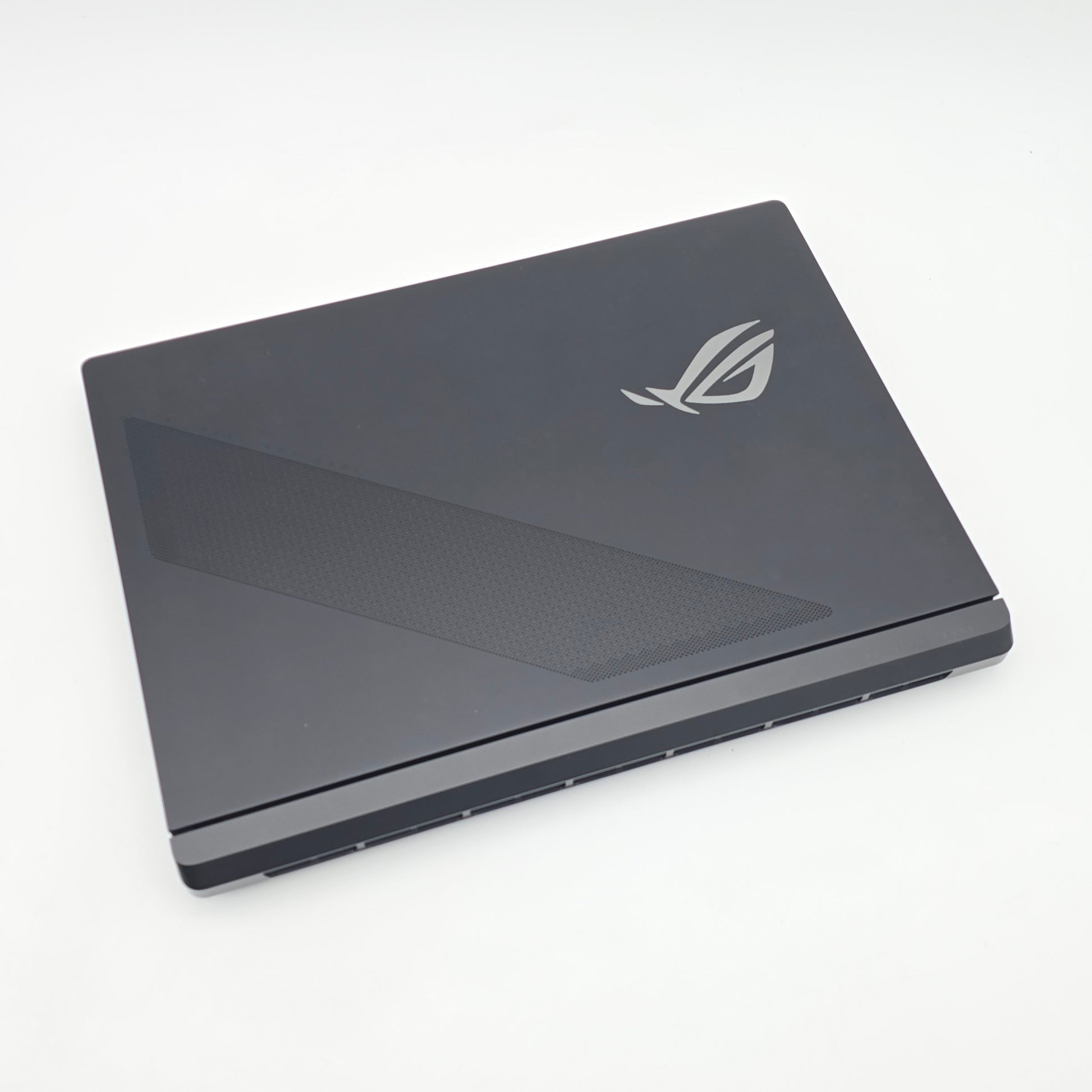 ASUS ROG Strix SCAR 18, RTX 5090, Intel Core Ultra 9 275HX, 64GB DDR5, 4TB NVMe, 18" WQXGA 240Hz, Windows Gaming Laptop