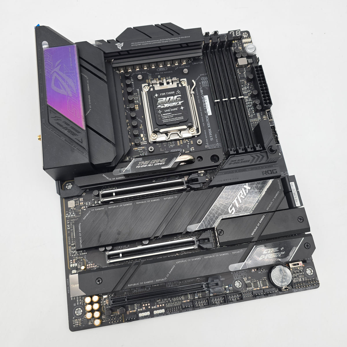 ASUS ROG Strix X670E-E Gaming WiFi, AMD Socket AM5, ATX Gaming Motherboard