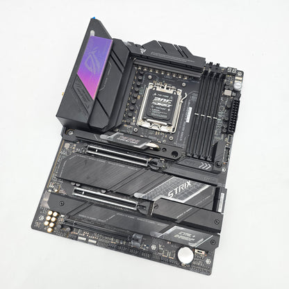 ASUS ROG Strix X670E-E Gaming WiFi, AMD Socket AM5, ATX Gaming Motherboard