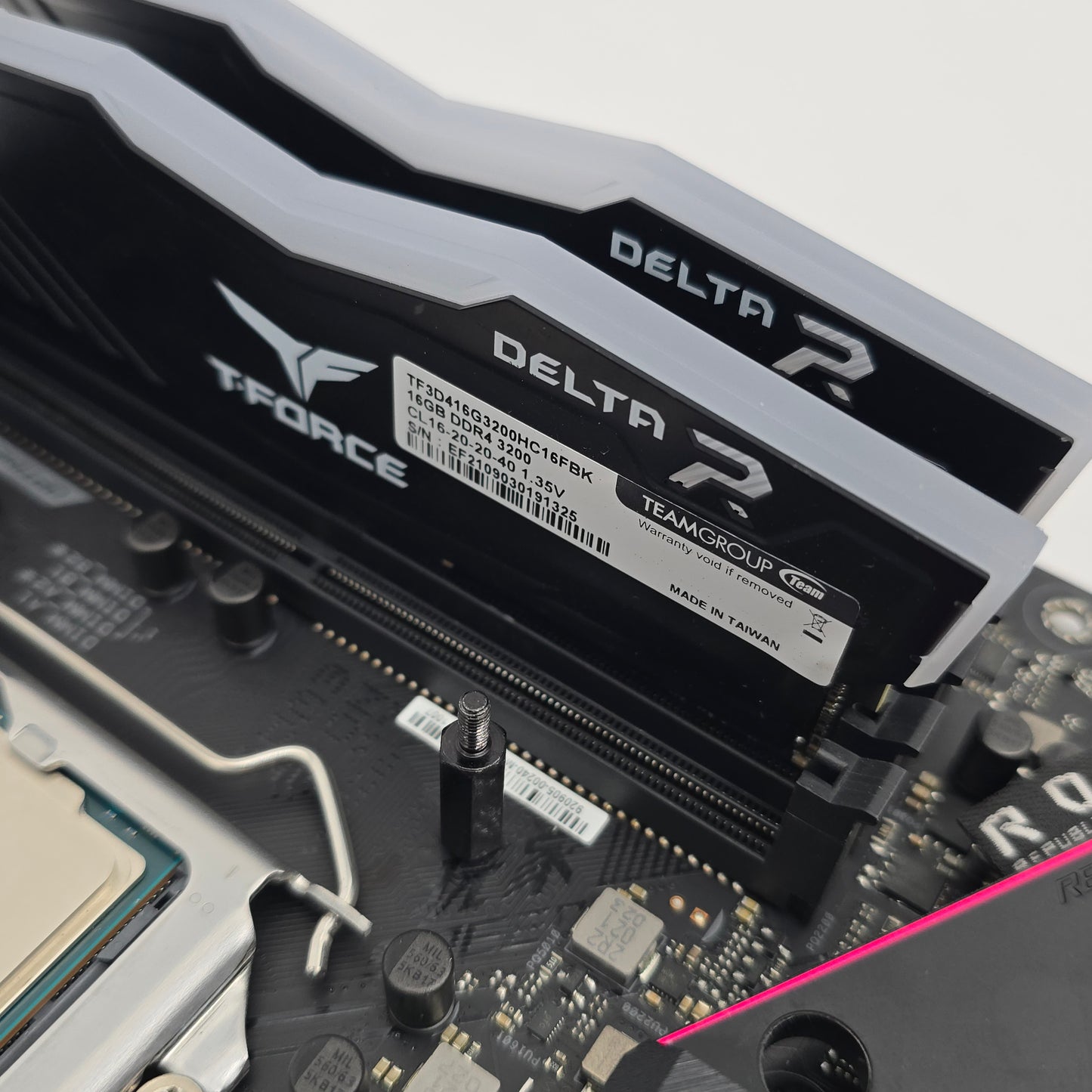 ASUS ROG STRIX Z590-E, Intel i9-11900KF, 32GB DDR4, Gaming Motherboard+CPU+RAM Combo