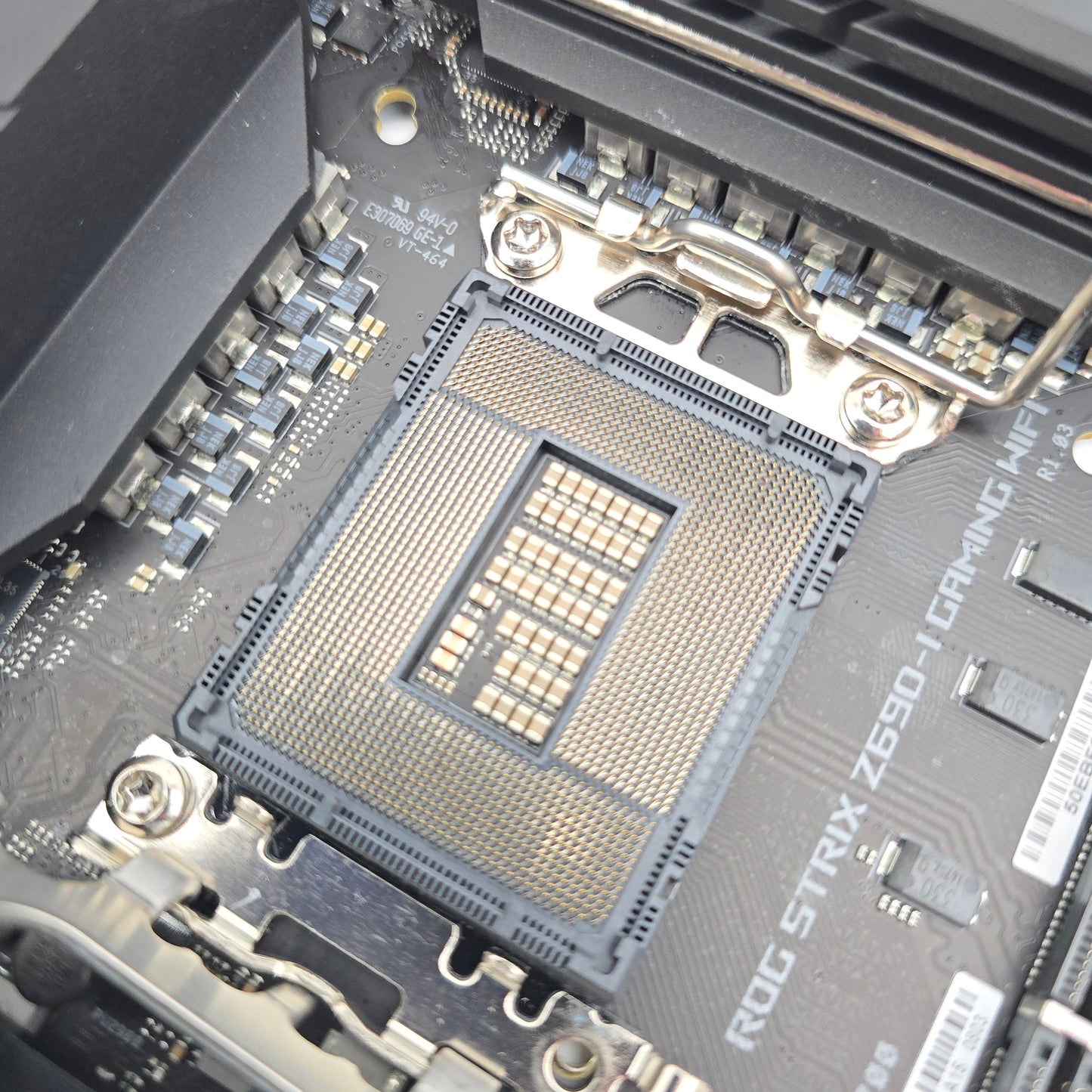ASUS ROG STRIX Z690-I Gaming WiFi, LGA 1700, ITX Desktop Gaming Motherboard