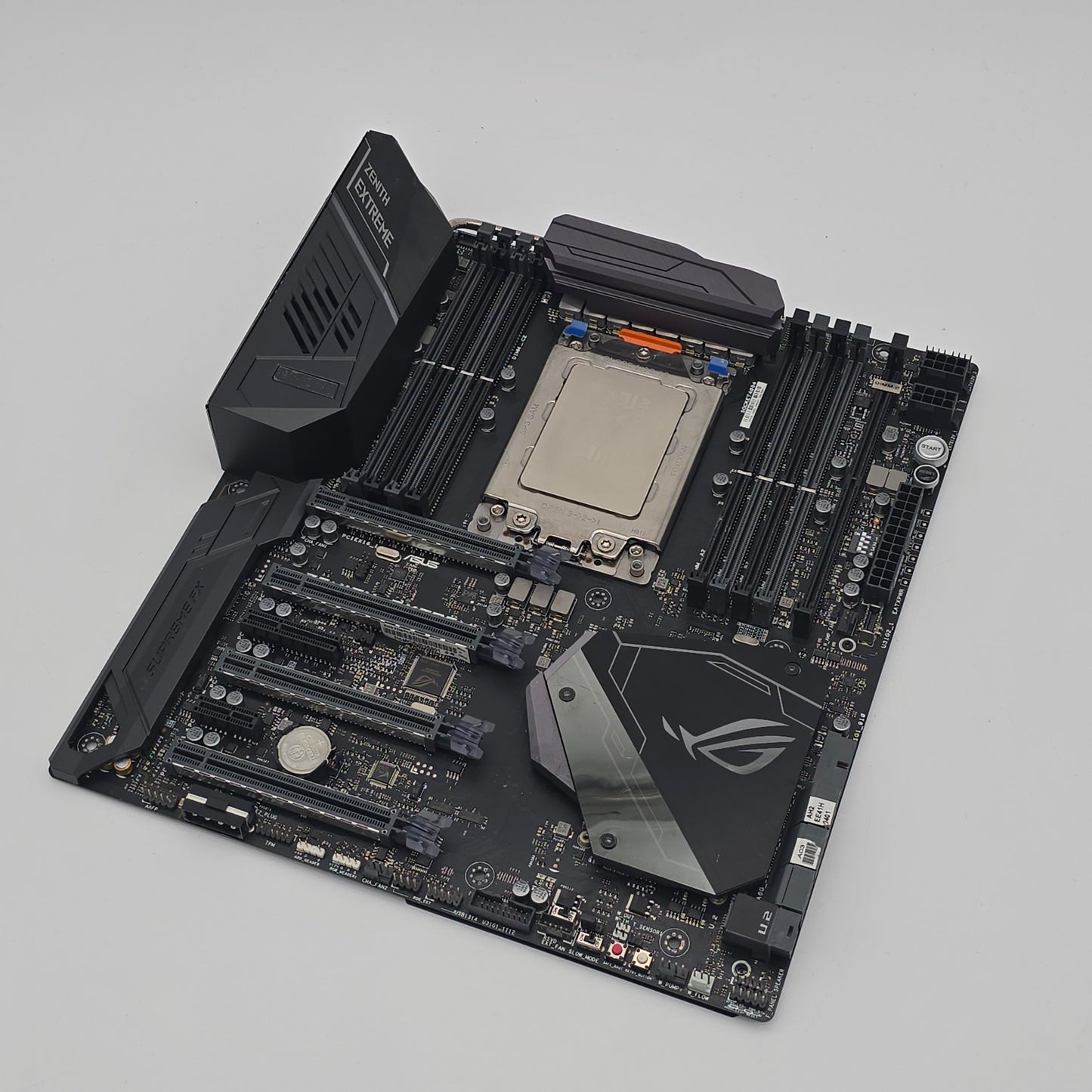 ASUS ROG Zenith Extreme Workstation Motherboard, AMD Ryzen Threadriper 2970WX Processor CPU Combo
