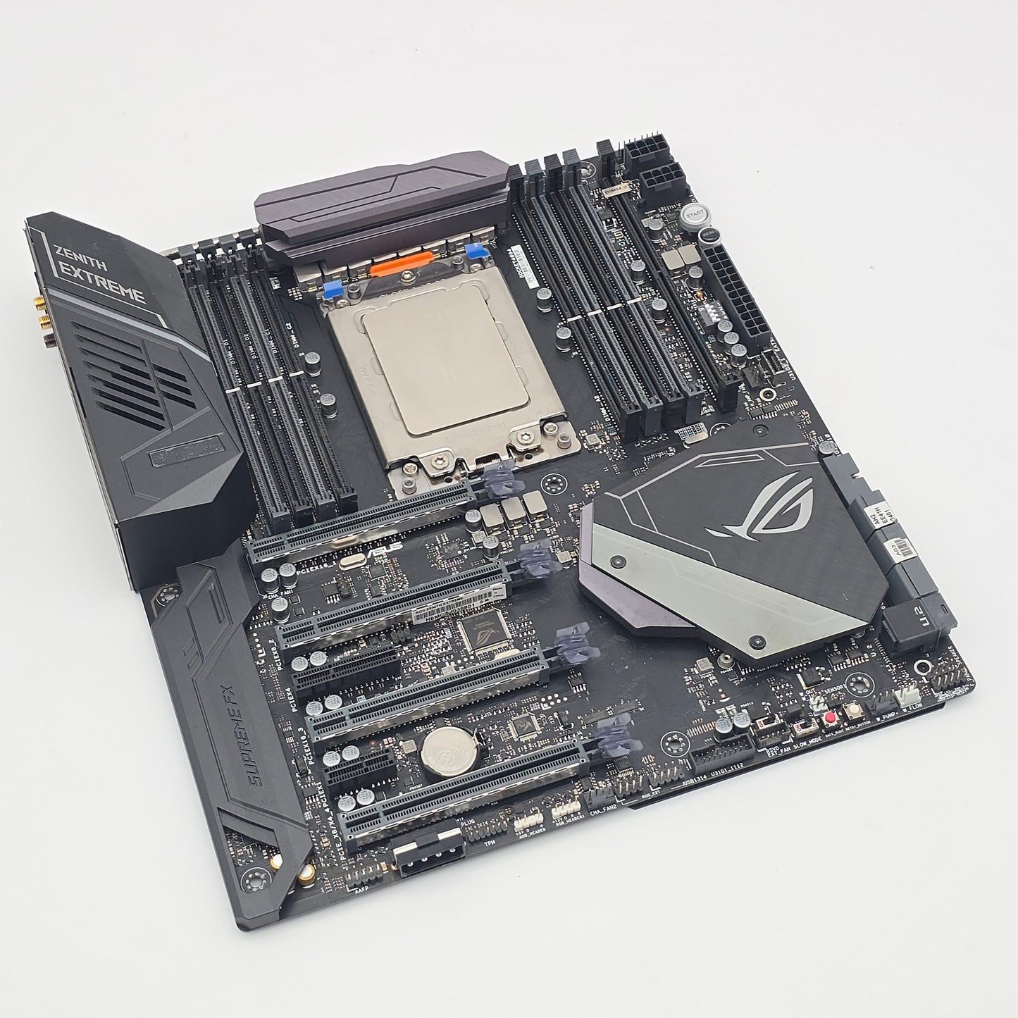 ASUS ROG Zenith Extreme Workstation Motherboard, AMD Ryzen Threadriper 2970WX Processor CPU Combo
