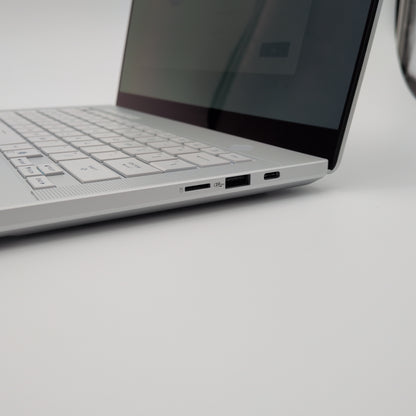 ASUS ROG Zephyrus G14, RTX 5070 Ti, Ryzen AI 9 HX 370, 32GB DDR5, 1TB NVMe, 14" 3K OLED, Gaming Laptop