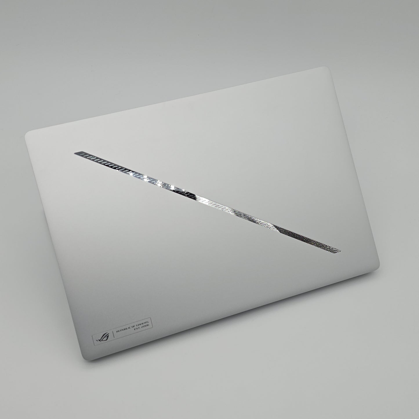 ASUS ROG Zephyrus G16 OLED, RTX 4080, Intel Ultra 9 185H, 32GB DDR5, 2TB NVMe, QHD+ 240Hz OLED Gaming Laptop 16"