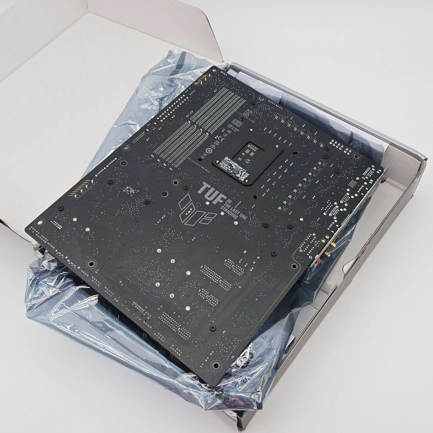 ASUS TUF Gaming Z790-Plus WiFi Gaming Motherboard, Intel Socket LGA 1700 DDR4