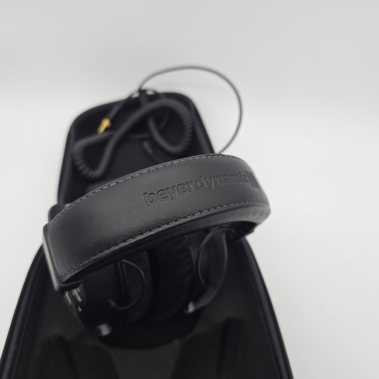 Beyerdynamic DT 1990 Pro Hi-Fi Audiophile Headphones, 250 OHM Open Back, DT1990 Pro