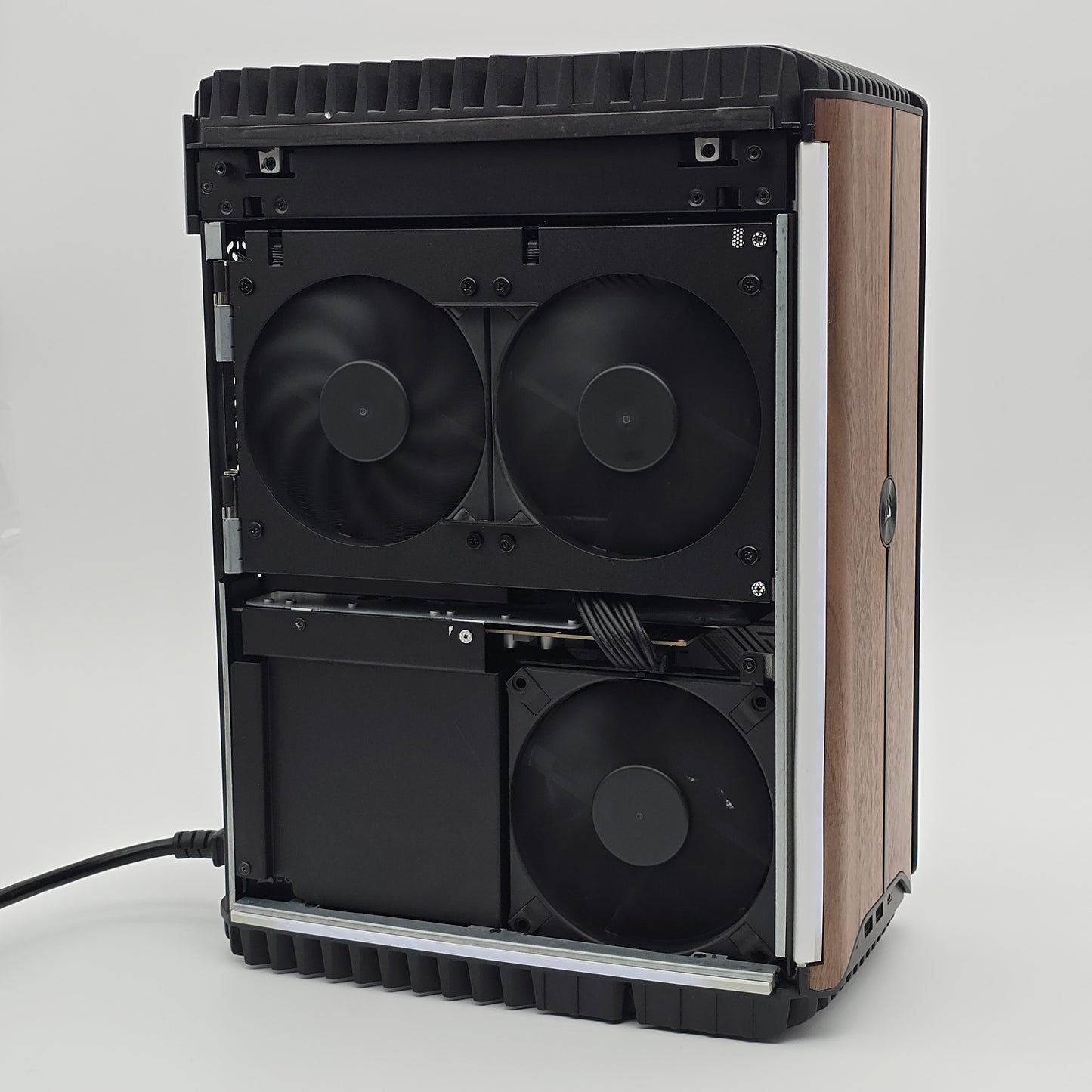 RTX 4090, Intel i9-14900K, 64GB DDR5, 4TB NVMe, Corsair ONE i500 Micro-ATX Gaming PC Liquid Cooled