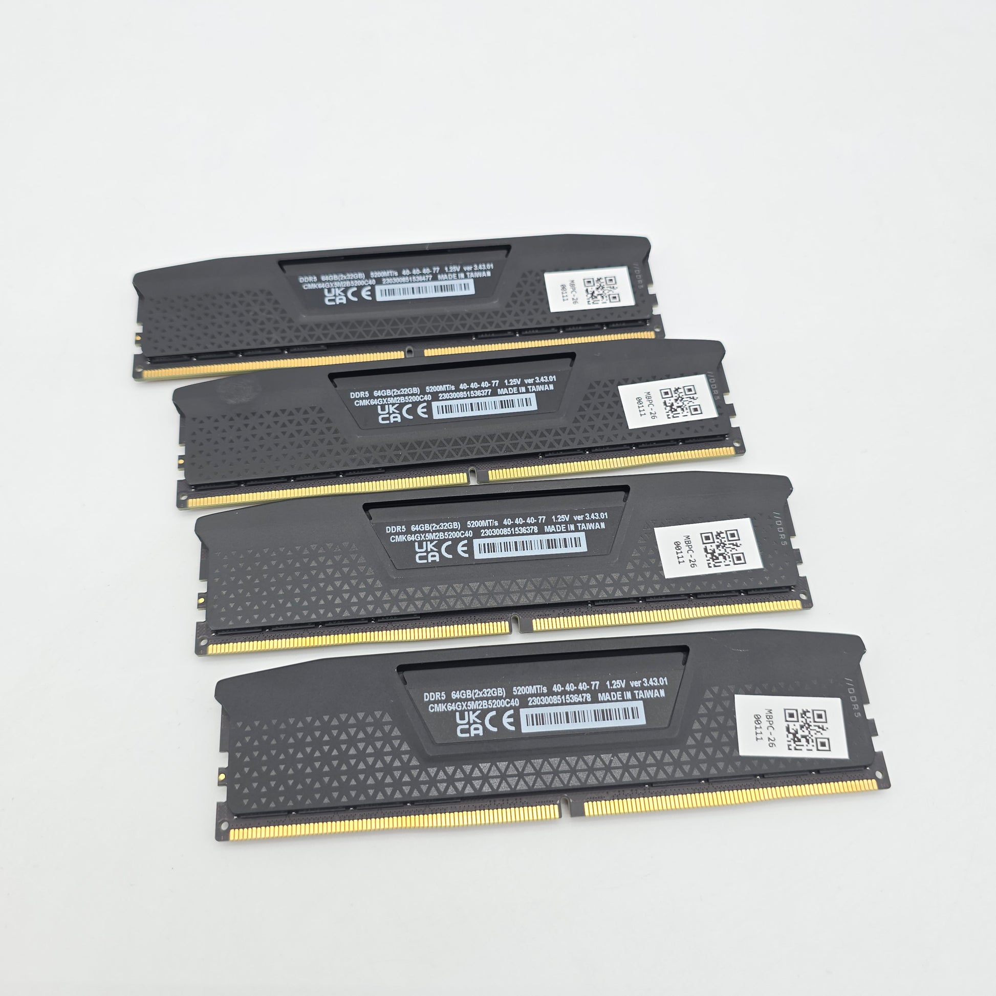 Corsair Vengeance 128GB DDR5, 5200MHz, CL40-40-40-77, Desktop Memory RAM (4x32GB)
