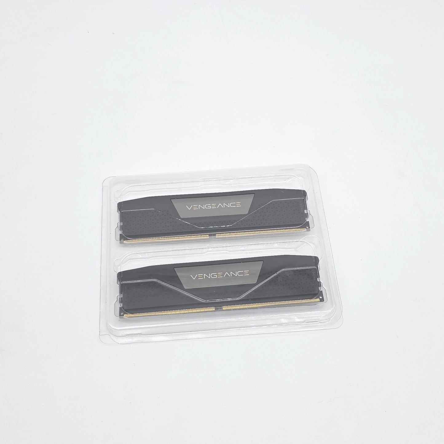 Corsair Vengeance 32GB DDR5, 5200MHz, CL40-40-40-77, Gaming Desktop Memory RAM (2x16GB)