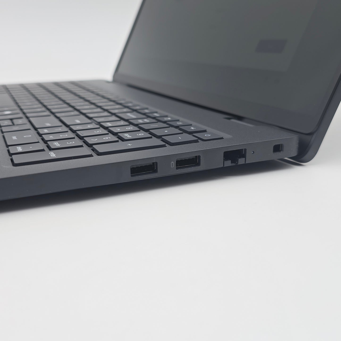 Dell Pro 16 PC16250, Intel Core 7 150U, 16GB DDR5, 512GB NVMe, 16" FHD+ 60Hz, Windows Gaming Laptop