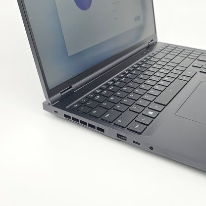 Eluktronics Hydroc 16, RTX 4090, Intel i9-14900HX, 8TB NVMe, 64GB DDR5, 240Hz QHD Gaming Laptop