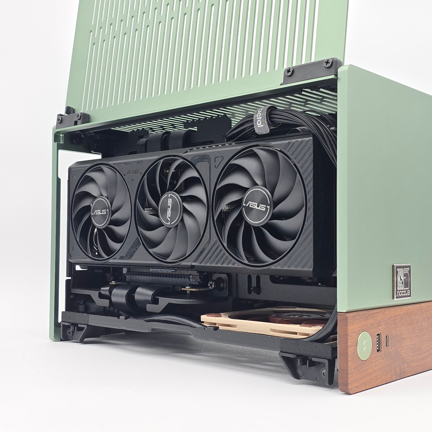 Fractal Terra SFF ITX Gaming PC, RTX 4070 Ti Super, Ryzen 5700X3D, 32GB RAM, 3TB NVMe