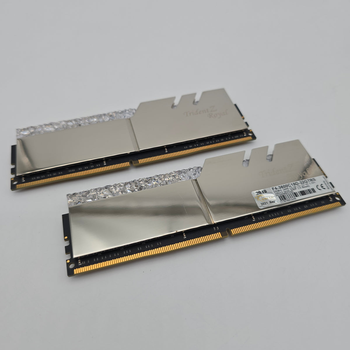 G.Skill Trident Z Royal RGB 32GB DDR4, 3600MHz, CL18, Desktop Gaming Memory RAM (2x16GB)
