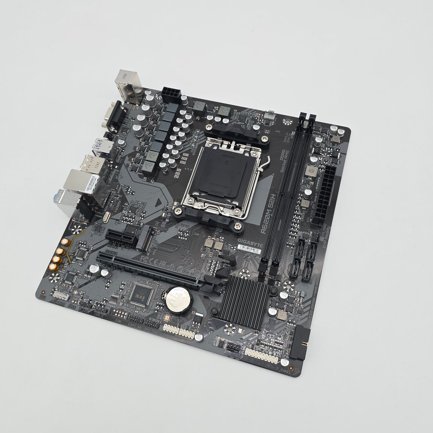 Gigabyte A620M S2H, Socket AM5, Micro-ATX Desktop Gaming Motherboard