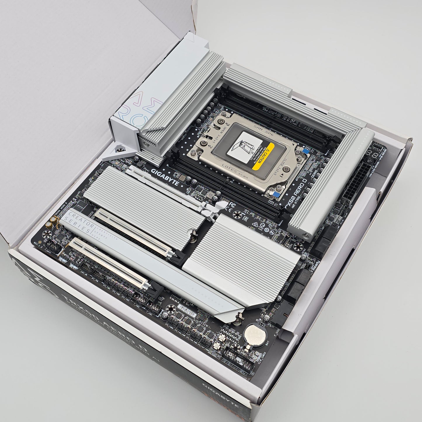 Gigabyte TRX50 AERO D AMD Threadripper Motherboard, Socket sTR5, Workstation Creator Motherboard