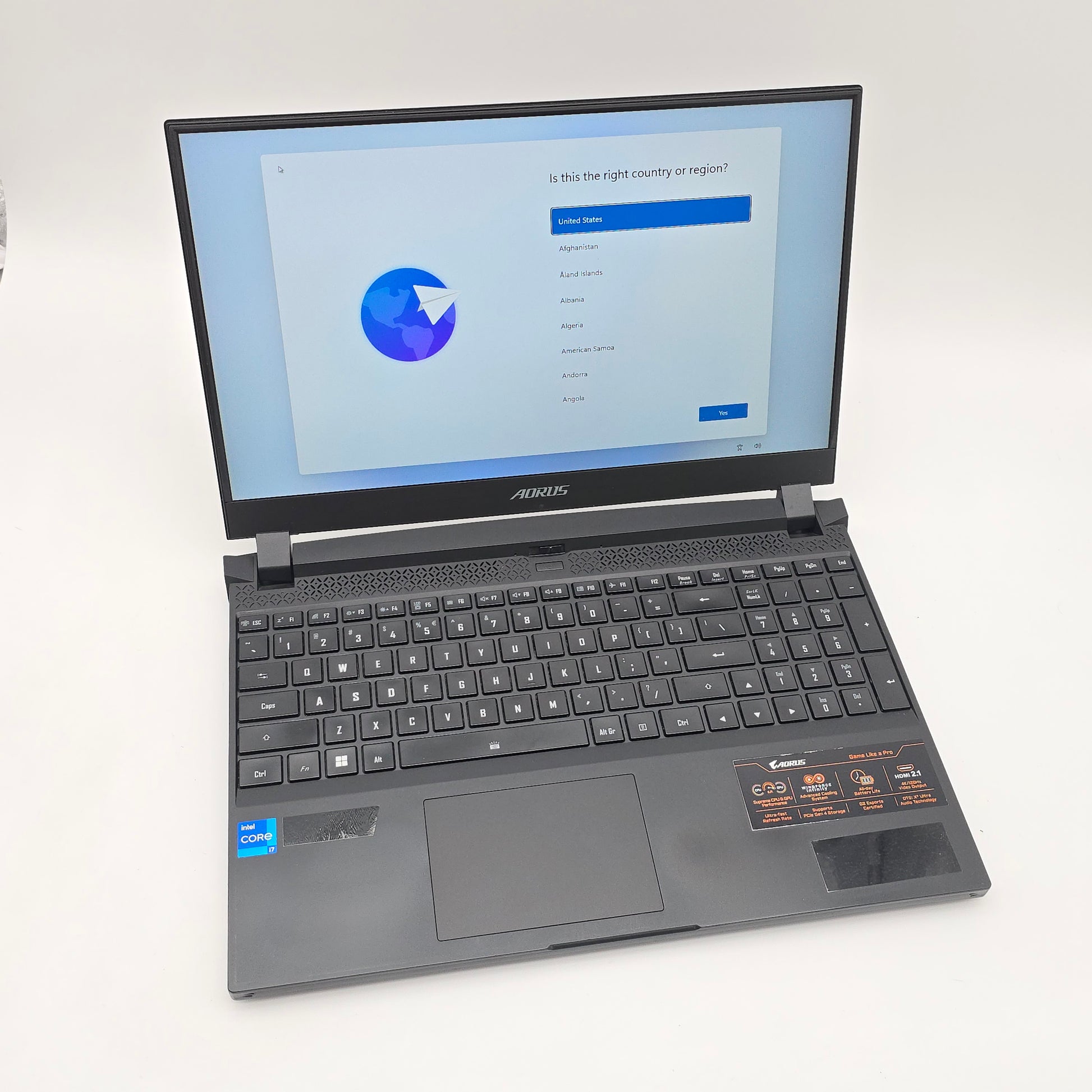 Gigabyte Aorus 15P XD, RTX 3070, Intel Core i7-11800H, 16GB DDR4, 1TB NVMe, 15.6" FHD 240Hz, Windows Gaming Laptop