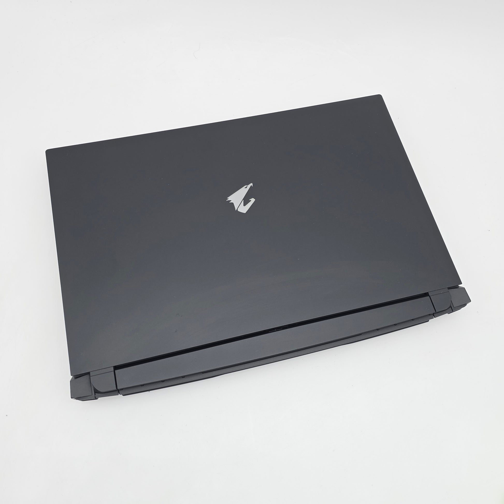 Gigabyte Aorus 15P XD, RTX 3070, Intel Core i7-11800H, 16GB DDR4, 1TB NVMe, 15.6" FHD 240Hz, Windows Gaming Laptop