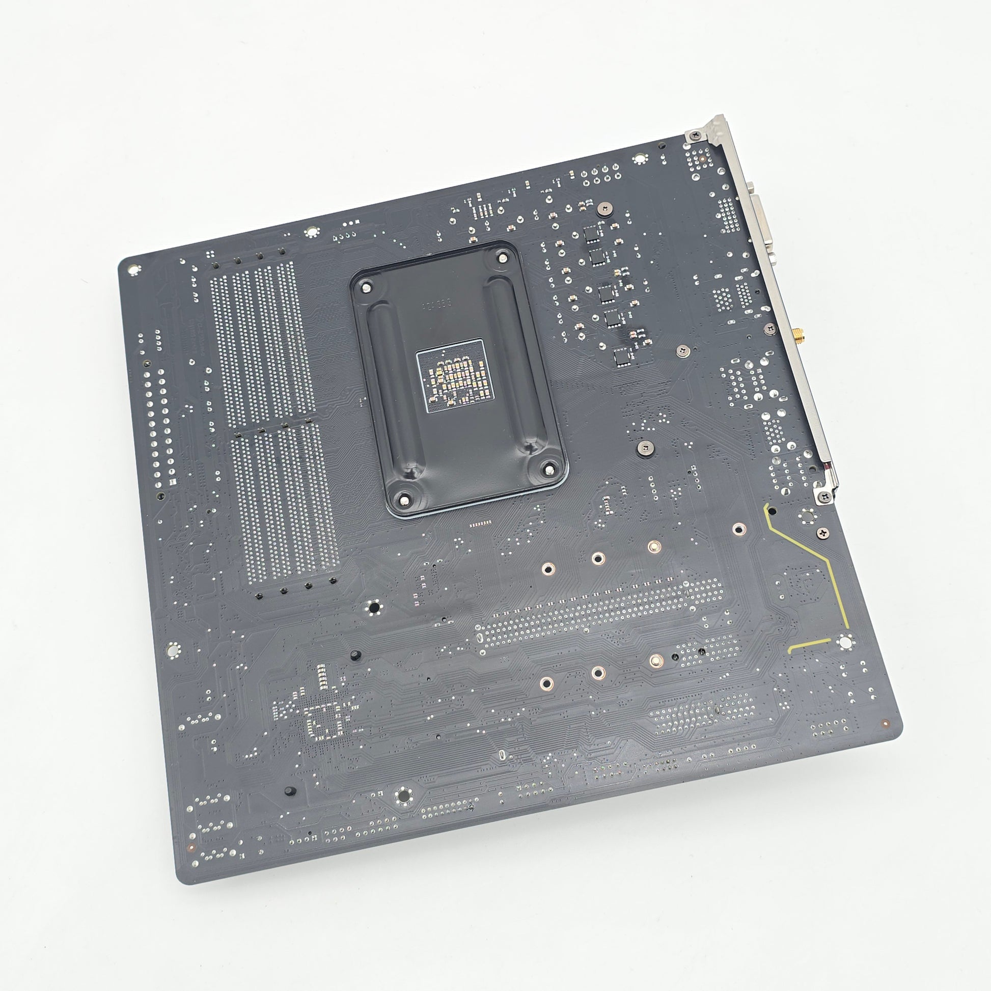 Gigabyte B550M Aorus Elite AX, AMD Socket AM4 Micro-ATX Gaming Motherboard