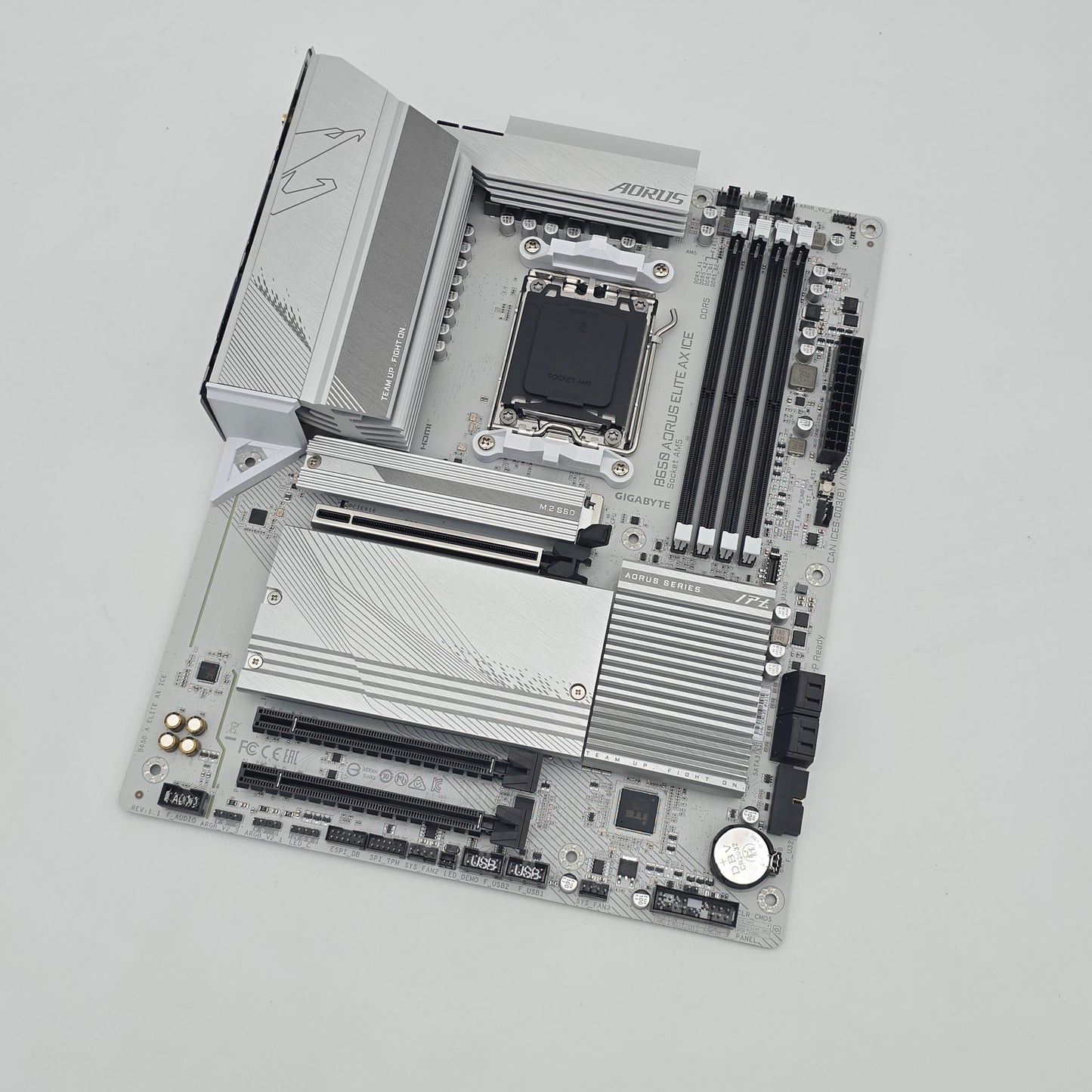 Gigabyte B650 Aorus Elite AX Ice, AMD AM5 Socket ATX Gaming Motherboard