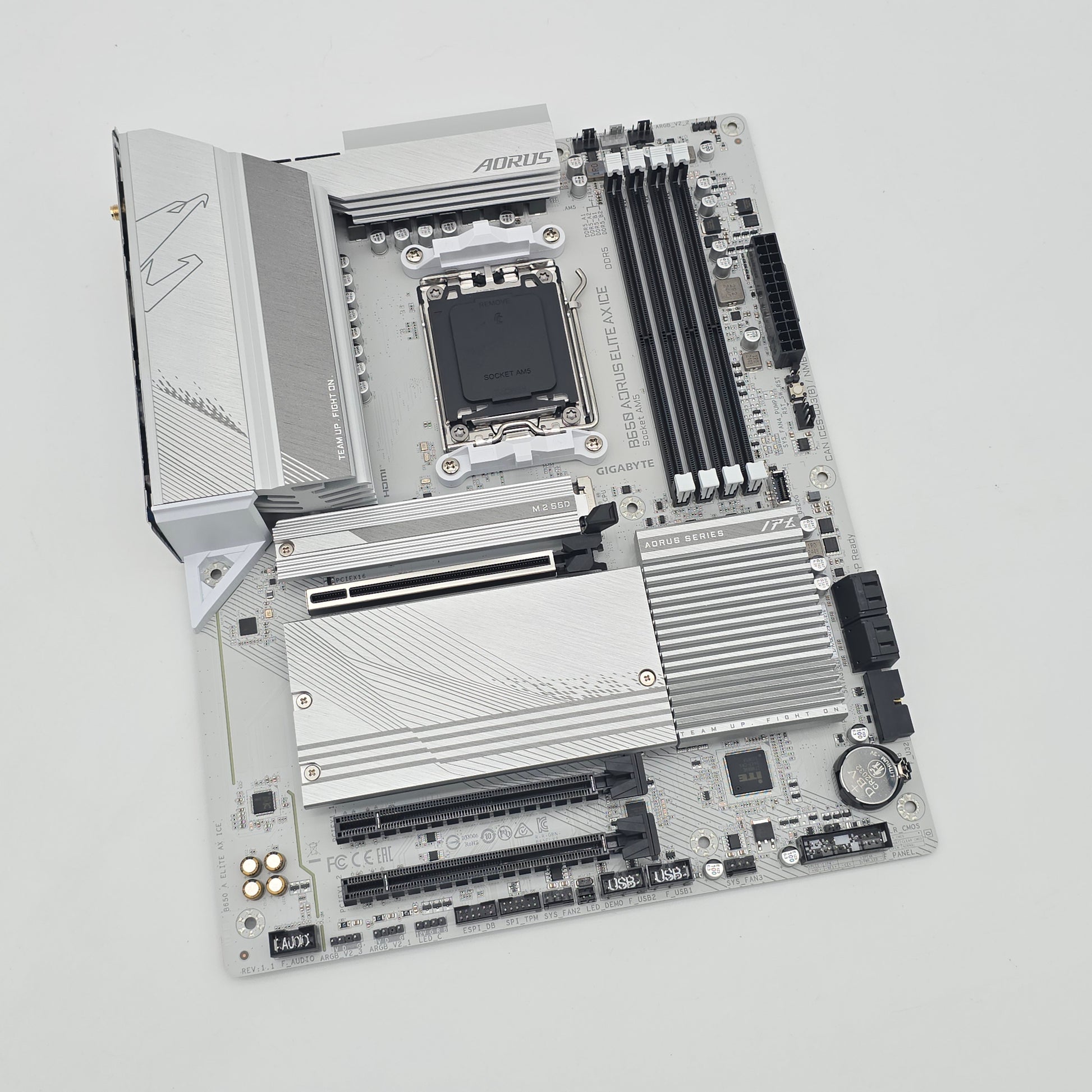 Gigabyte B650 Aorus Elite AX Ice, AMD AM5 Socket ATX Gaming Motherboard