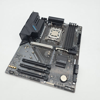Gigabyte B850 Gaming WiFi 6 Gaming Motherboard, AMD Ryzen 7 7800X3D Gaming Processor CPU COMBO