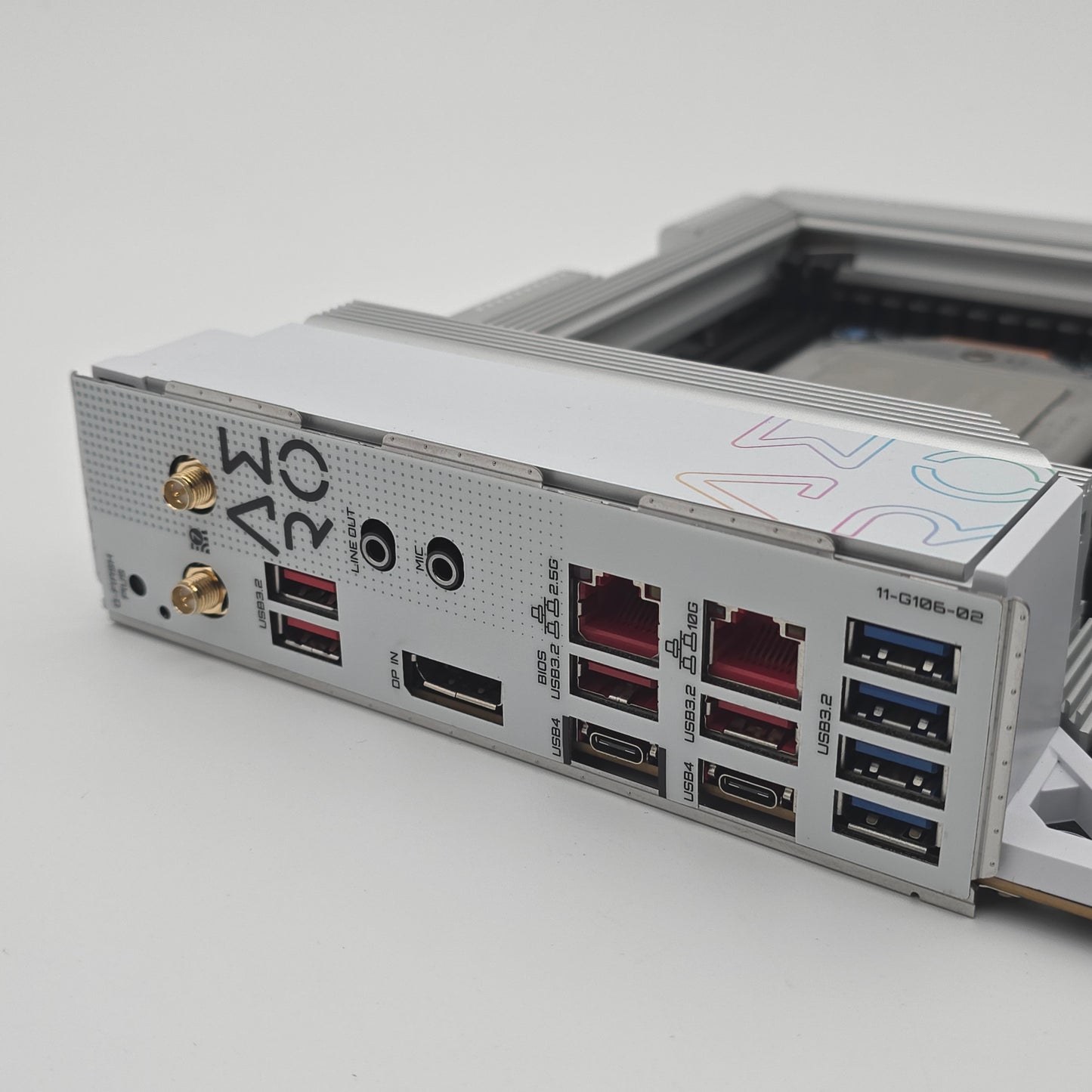 Gigabyte TRX50 AERO D AMD Threadripper Motherboard + Ryzen Threadripper 7960X Workstation Motherboard Combo