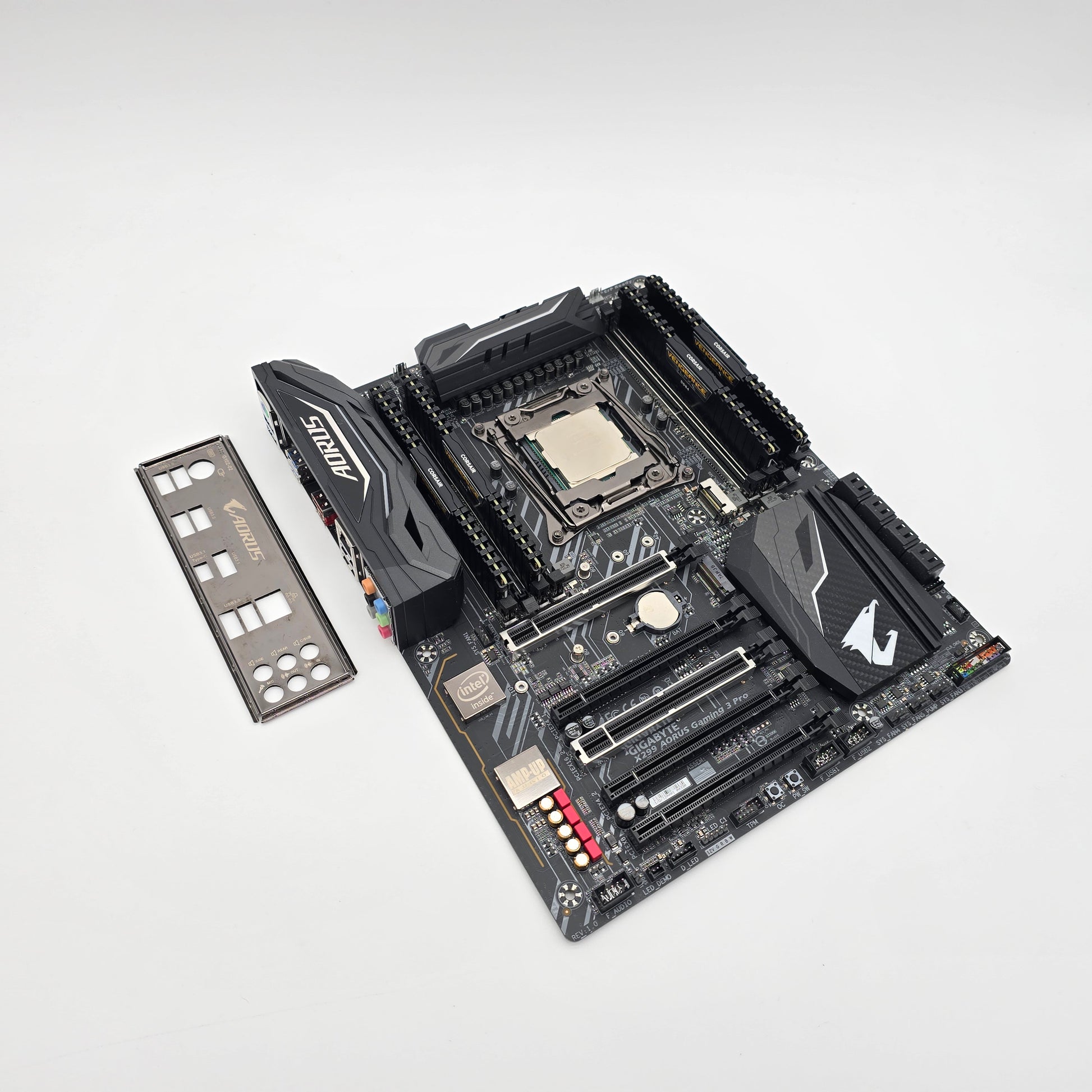 Motherboards Gigabyte Aorus X299 Gaming Pro Intel I9-7940X, 64GB