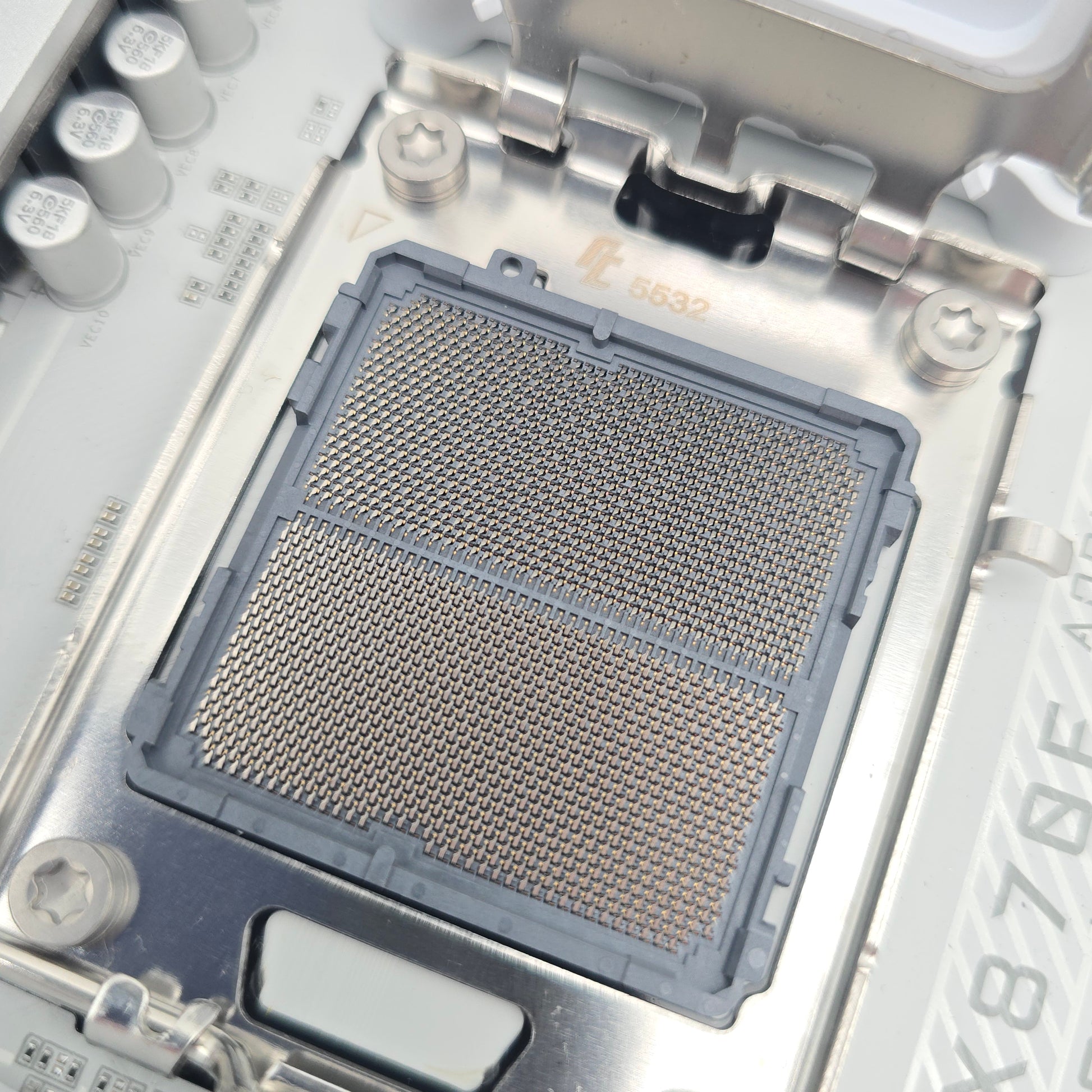 Gigabyte X870E Aorus Master X3D Ice, AMD Socket AM5 ATX Gaming Motherboard