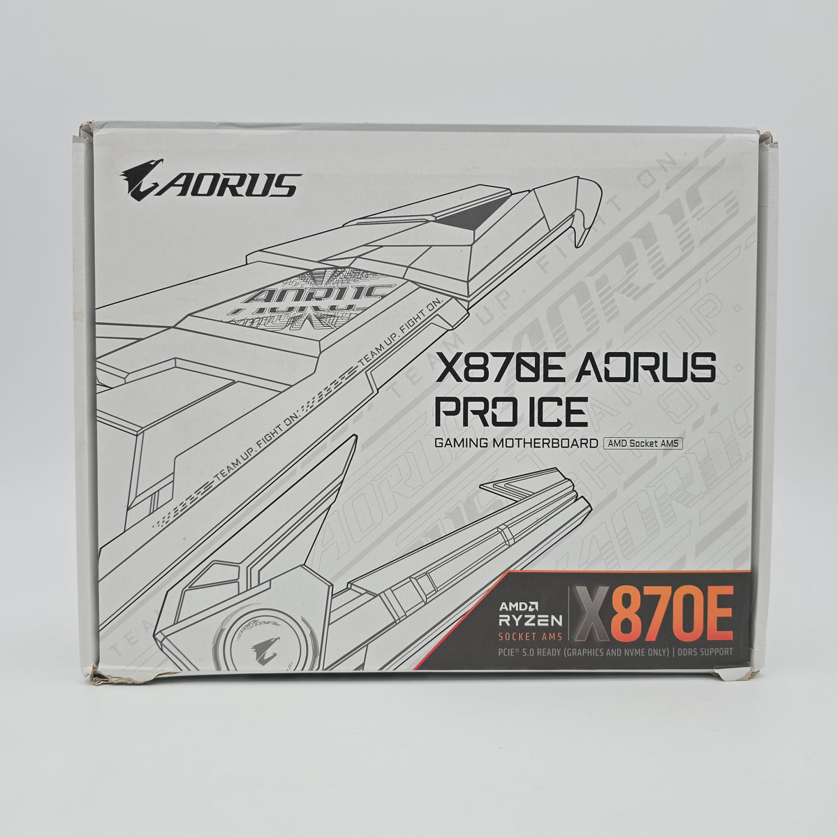Gigabyte X870E Aorus Pro Ice Gaming Motherboard, AMD Ryzen 9950X CPU w/ ThermalGrizzly Waterblock