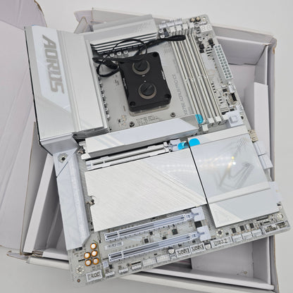Gigabyte X870E Aorus Pro Ice Gaming Motherboard, AMD Ryzen 9950X CPU w/ ThermalGrizzly Waterblock