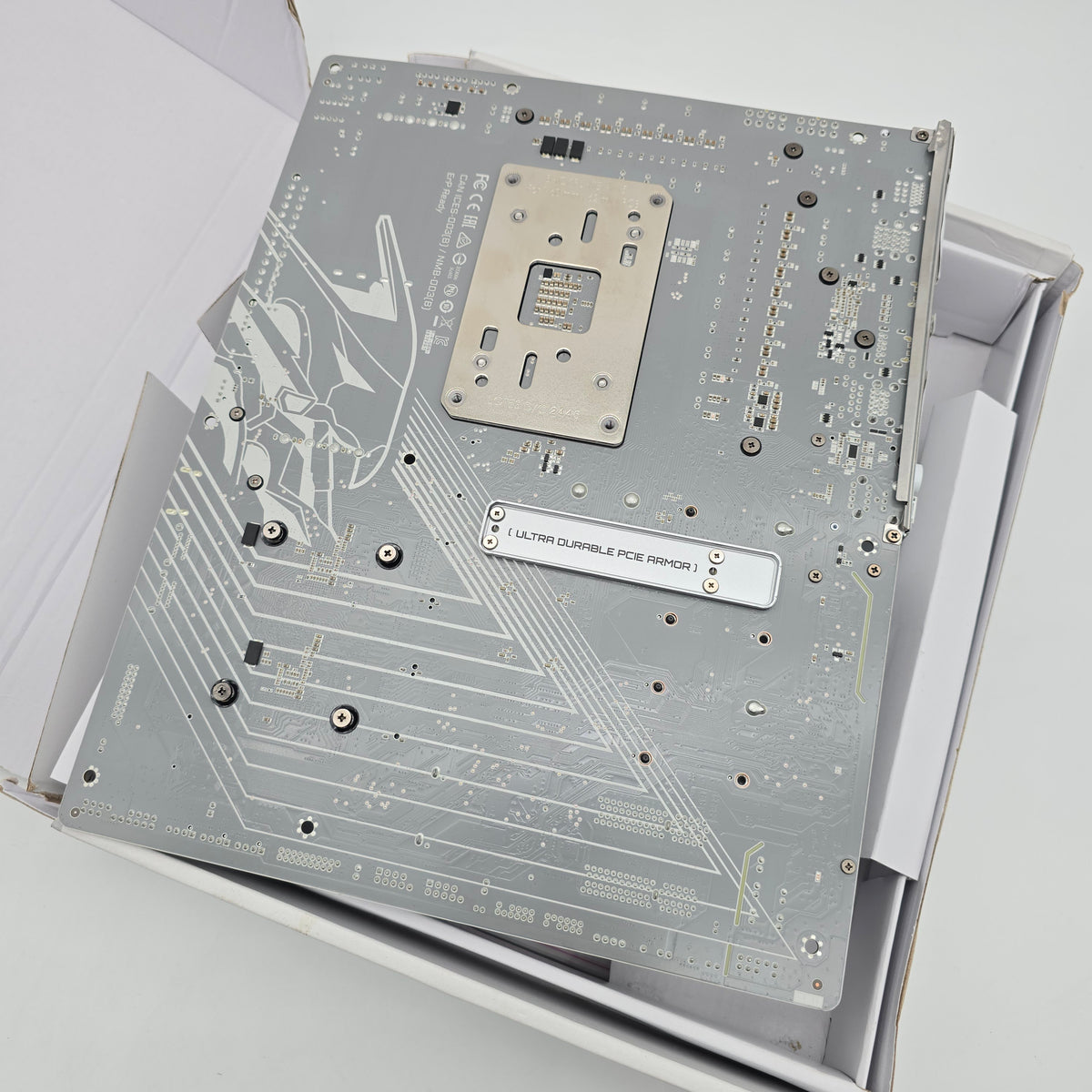 Gigabyte X870E Aorus Pro Ice Gaming Motherboard, AMD Ryzen 9950X CPU w/ ThermalGrizzly Waterblock
