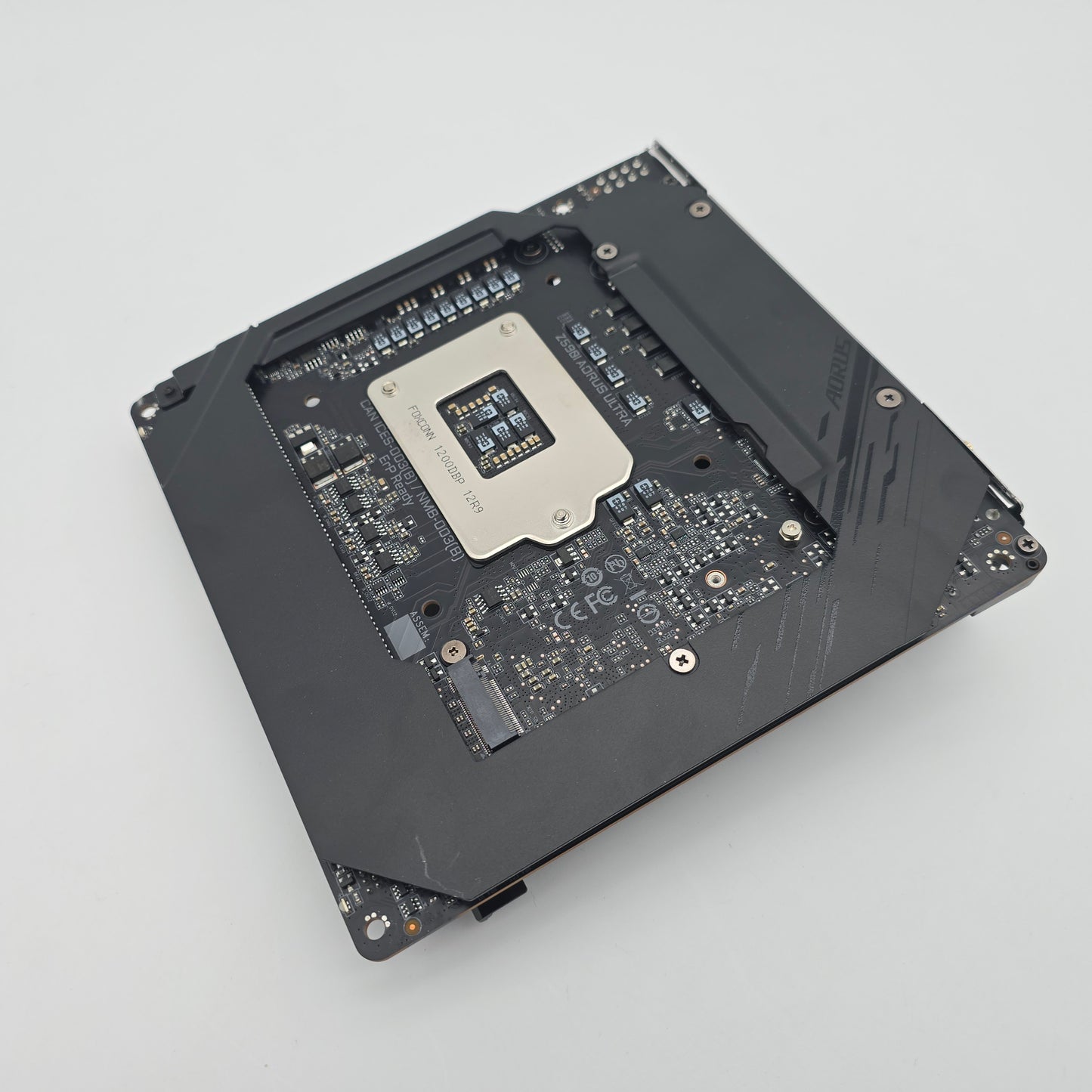 Gigabyte Z590I Aorus Ultra Mini-ITX Gaming Motherboard, Intel i7-11700K Desktop Gaming Processor CPU Combo
