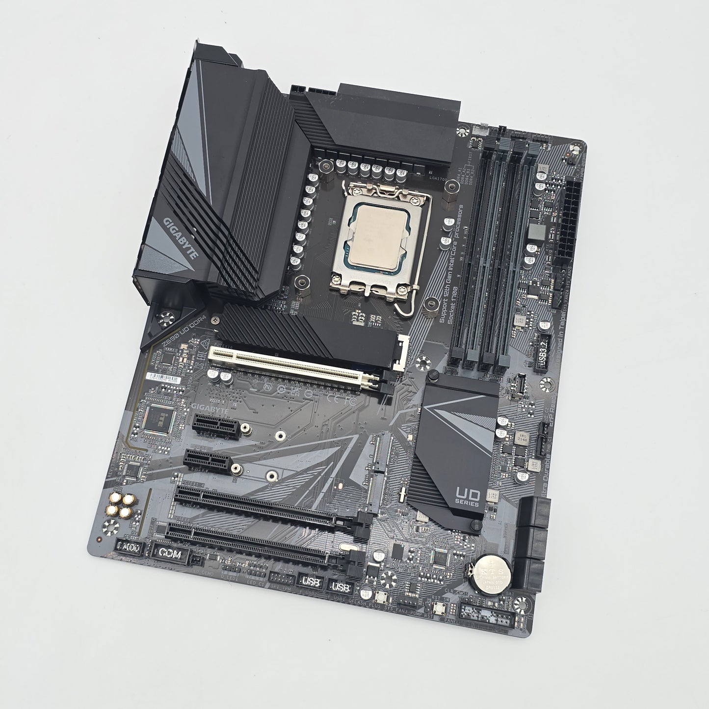 Gigabyte Z690 UD DDR4 ATX Gaming Motherboard + Intel Core i5-12600KF CPU Combo