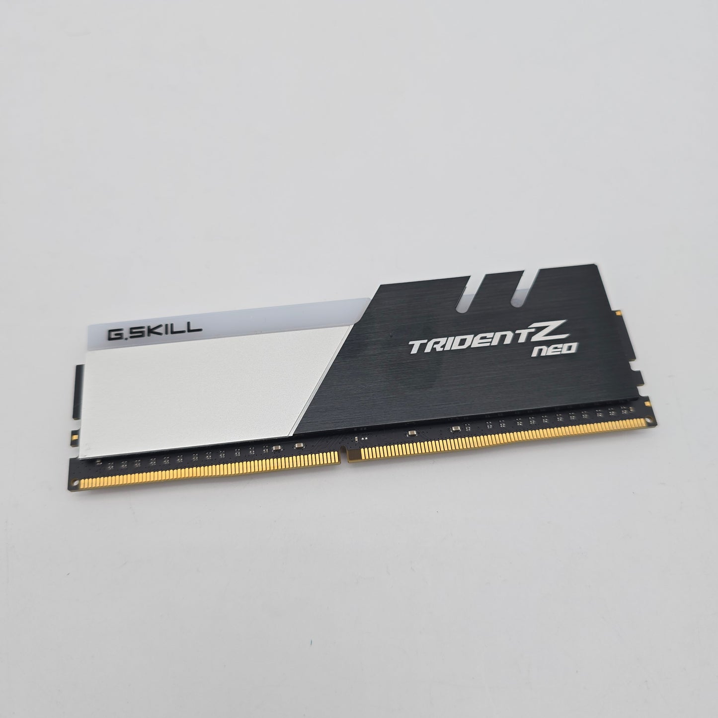 G.Skill Trident Z Neo 16GB, 3200MHz, CL16, Desktop Gaming Memory RAM (1x16GB)