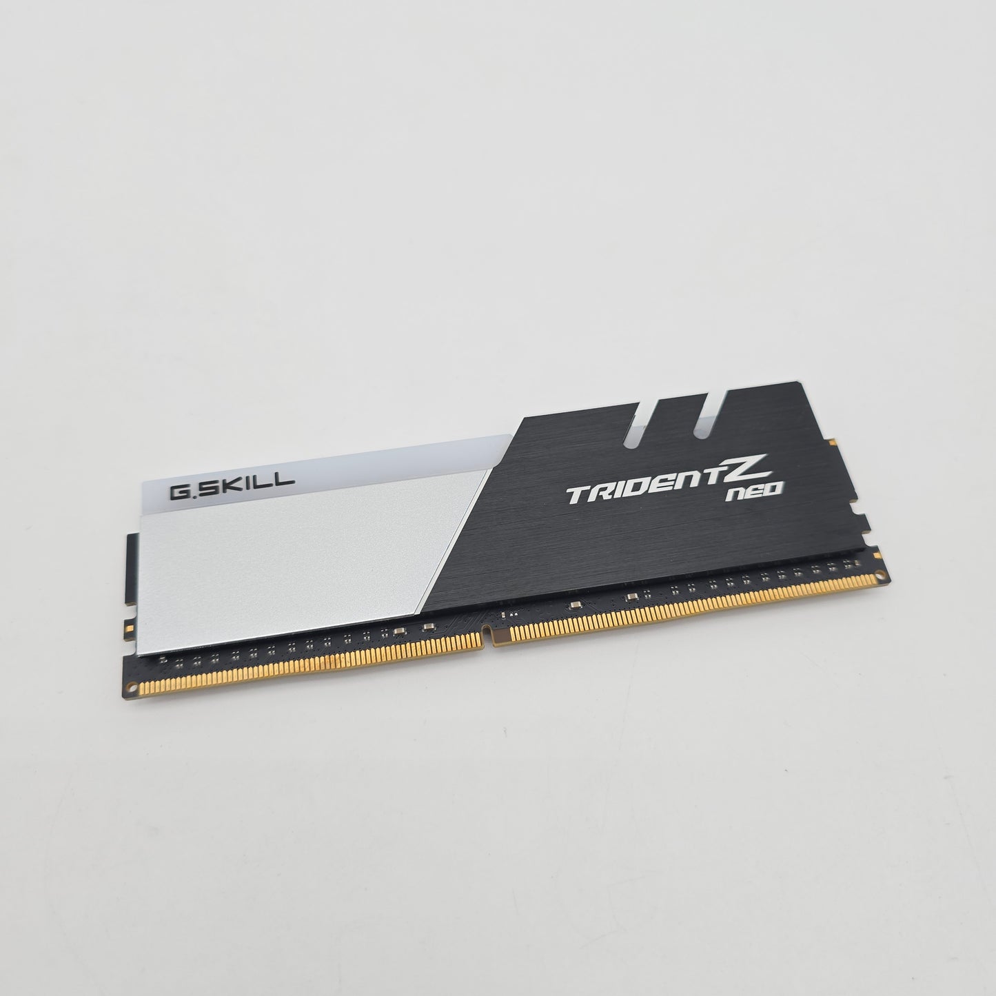 G.Skill Trident Z Neo 32GB DDR4, 3200MHz, CL16, Desktop Gaming Memory RAM (1x32GB)