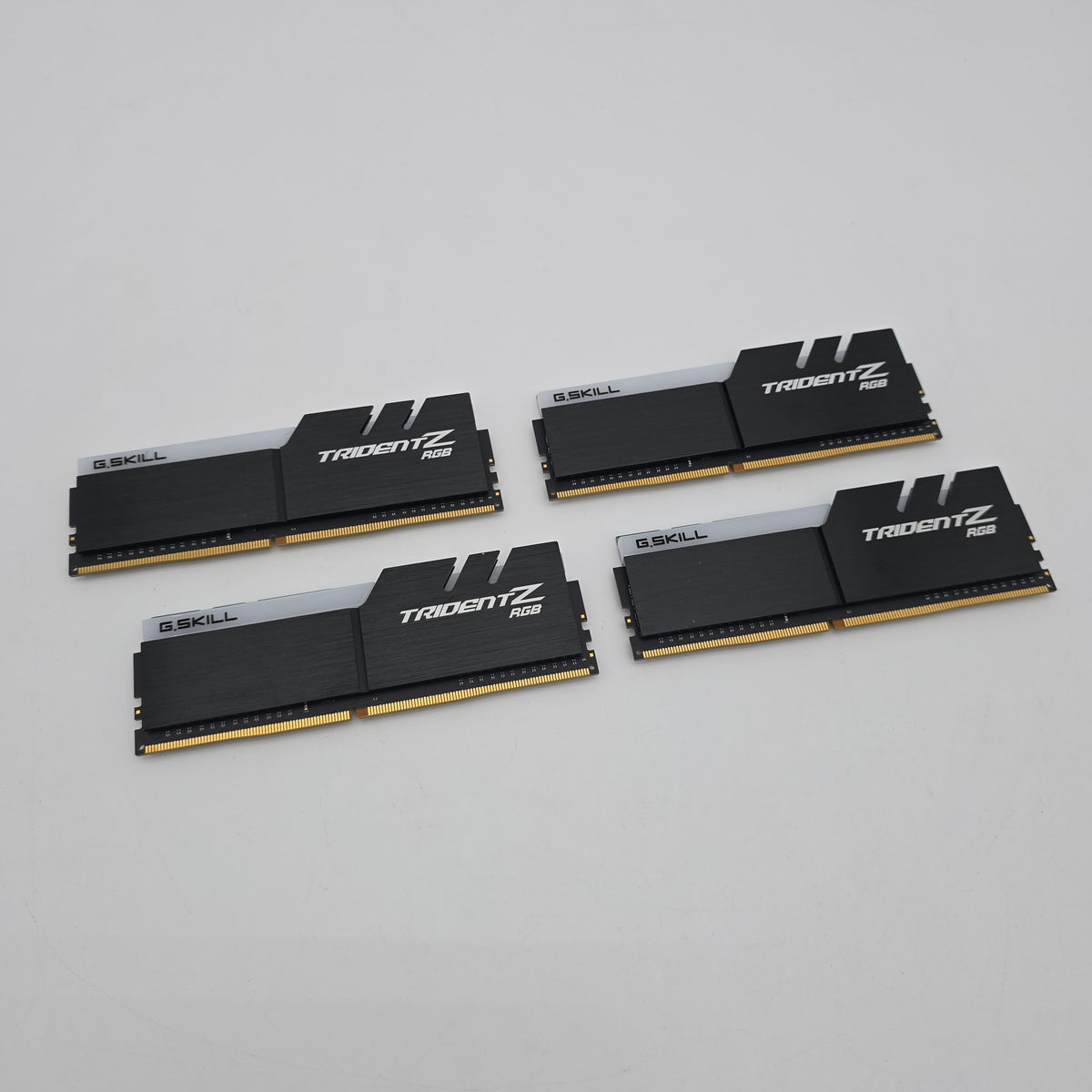 G.Skill Trident Z RGB 32GB DDR4, 3200MHz, CL16, Desktop Gaming 