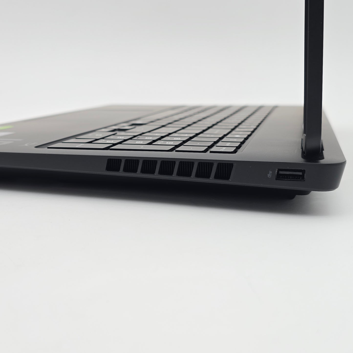 HP Omen 16, RTX 5060, Ryzen 9 8940HX, 32GB DDR5, 1TB NVMe, 16" 2K 144Hz IPS Display, Windows Gaming Laptop
