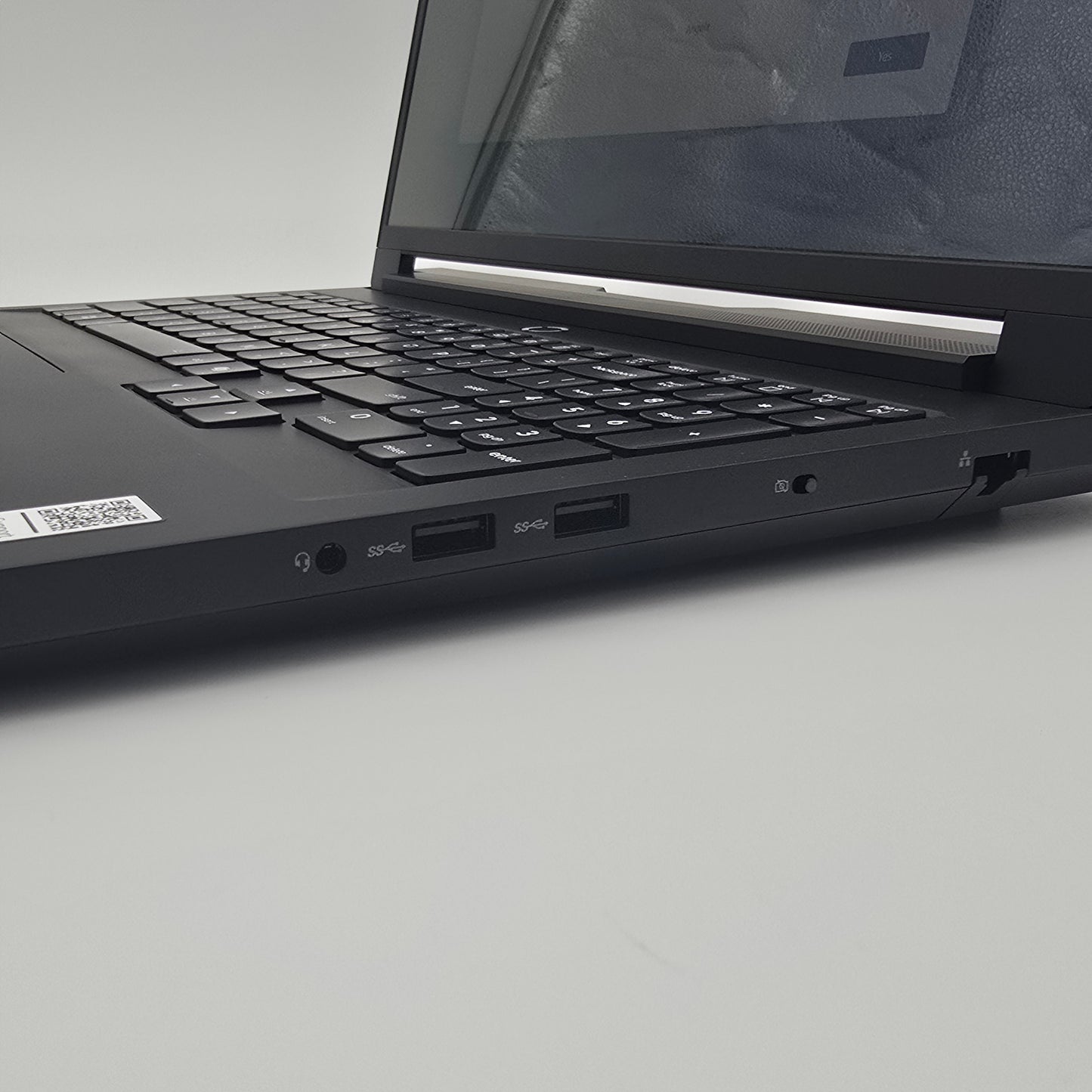 Lenovo Legion Pro 7 OLED, RTX 5070 Ti, Intel Core Ultra 9 255HX, 32GB DDR5, 1TB NVMe, 16" QHD+ 240Hz OLED Gaming Laptop