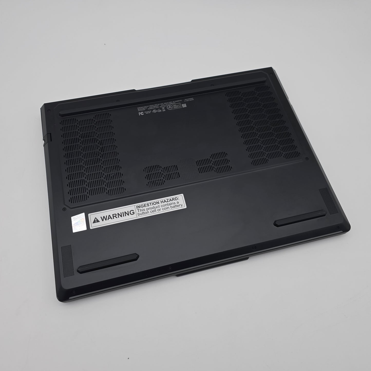 Lenovo Legion Pro 7 OLED, RTX 5070 Ti, Intel Core Ultra 9 255HX, 32GB DDR5, 1TB NVMe, 16" QHD+ 240Hz OLED Gaming Laptop