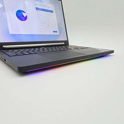 Lenovo Legion Pro 7, RTX 5090, Intel Core U9 275HX, 64GB DDR5, 2TB NVMe, 16" QHD+ 240Hz OLED, Windows Gaming Laptop