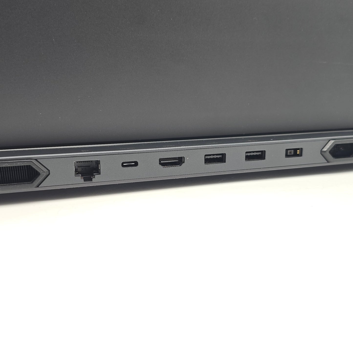 Lenovo Legion Pro 7i Gen 8, RTX 4080, Intel Core i9-13900HX, 32GB DDR5, 3TB NVMe, 16" WQXGA 240Hz, Windows Gaming Laptop