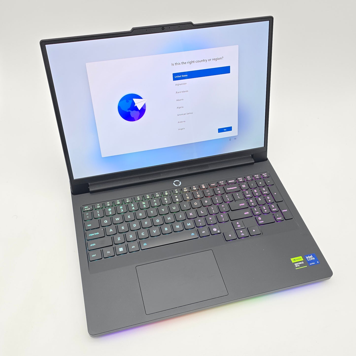 Lenovo Legion Pro 7i, RTX 5080, Intel Core Ultra 9 275HX, 32GB DDR5, 1TB NVMe, 16" WQXGA 240Hz OLED, Windows Gaming Laptop