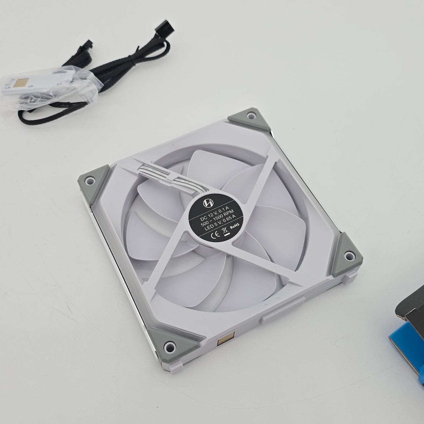 Lian Li Uni Fan SL 140 White RGB, SL140